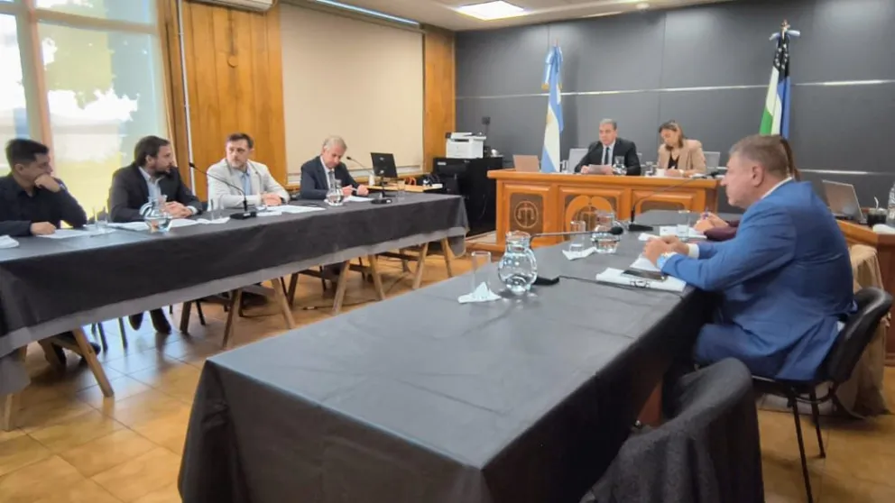 La sesión fue encabezada por el presidente del Superior Tribunal de Justicia (STJ), Ricardo Apcarian. Fotos: gentileza.