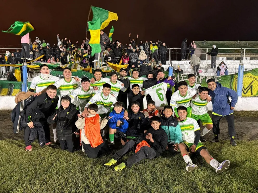 El festejo de Arco Iris luego de obtener el pase a la final. Foto: Day Garay.