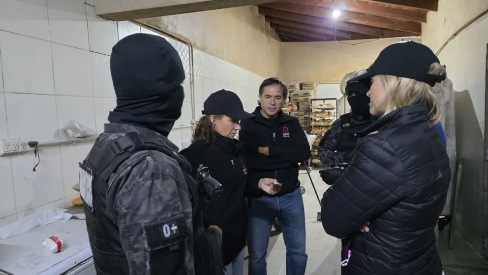 Para concretar los allanamientos se realizaron tareas de investigación.