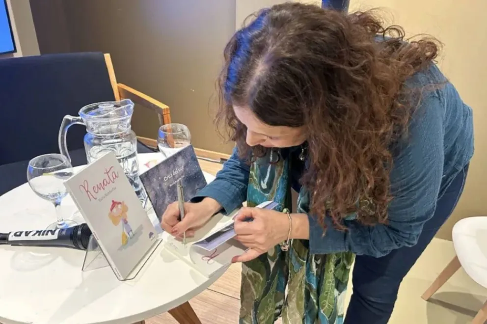 Escritores neuquinos presentes en la feria más grande del país.