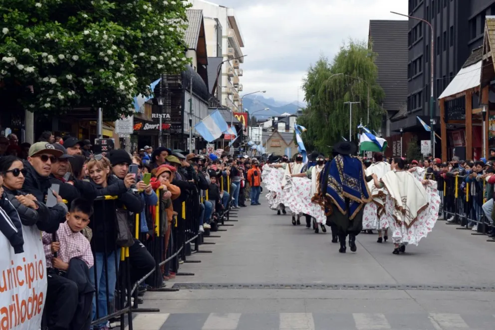 Las autoridades recomiendan a los conductores evitar la zona céntrica durante la jornada y circular con precaución.