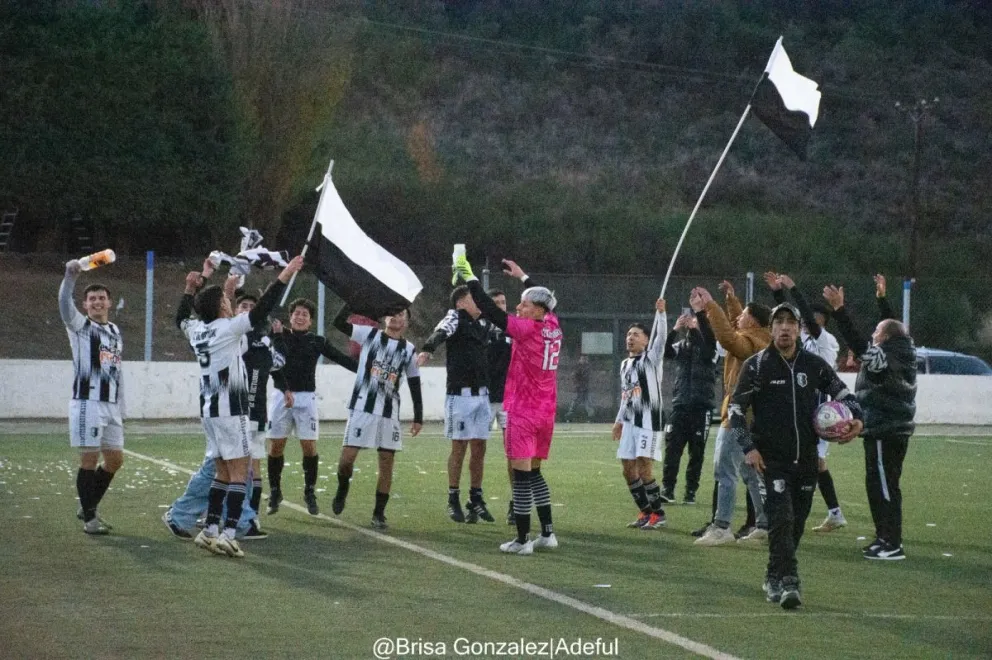 12 de Octubre se quedo con el título en la máxima categoría. Foto gentileza: Brisa Gonzalez