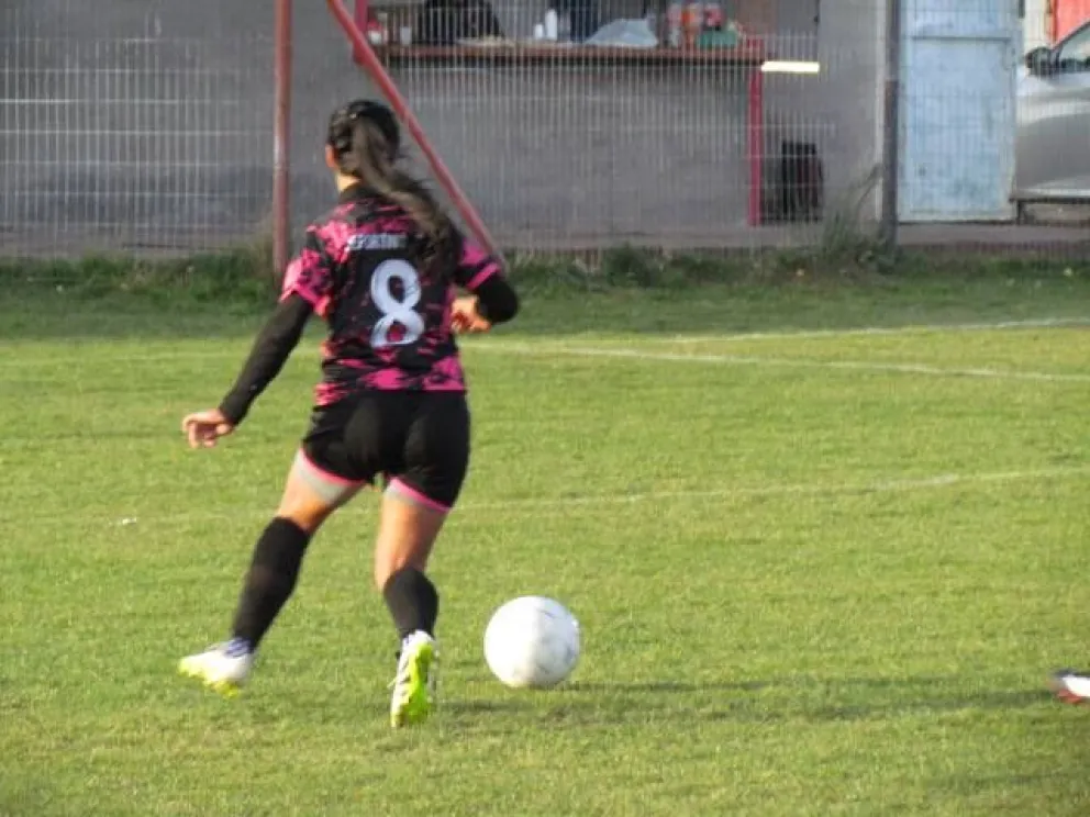 Este será un fin de semana de definiciones para el fútbol femenino. Foto gentileza