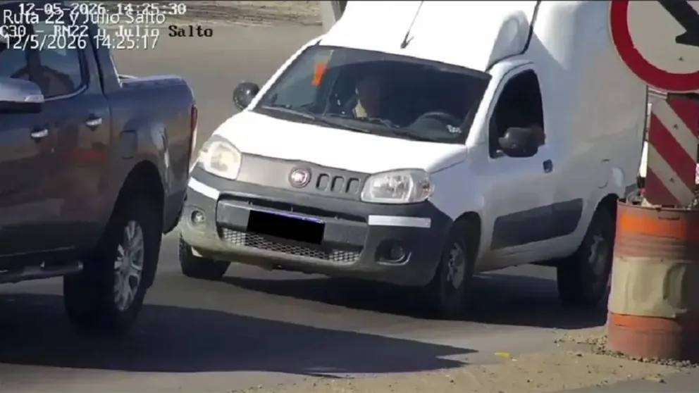 El operativo logró que recuperaran la camioneta antes de que saliera de la ciudad. 