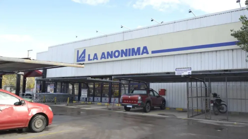 El hecho ocurrió en La Anónima de calle La Esmeralda. 