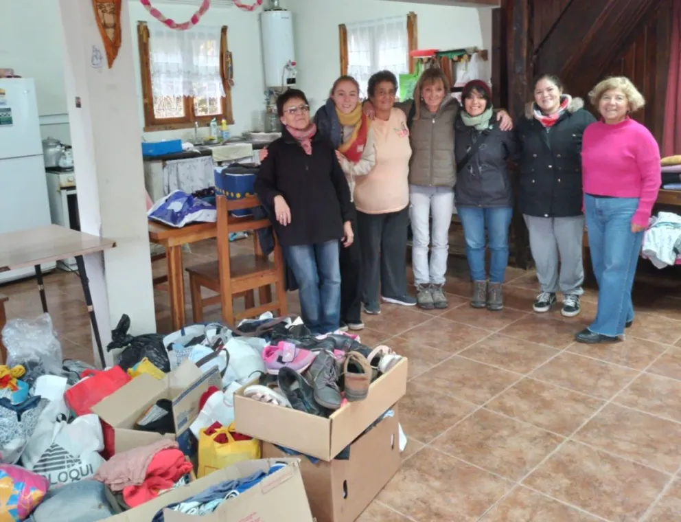 La propuesta apunta a recolectar camperas, buzos, pantalones, calzado, frazadas y mantas en buen estado. Foto gentileza 
