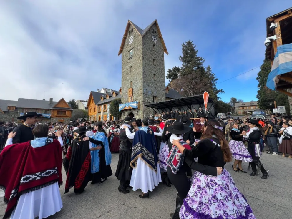 Gran convocatoria para celebrar el 25 de mayo. Fotos gentileza