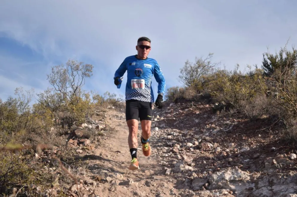 El mundialista allense Ignacio Reyes mostró su gran nivel y volvió a ganar en Roca. Fotos: gentileza.
