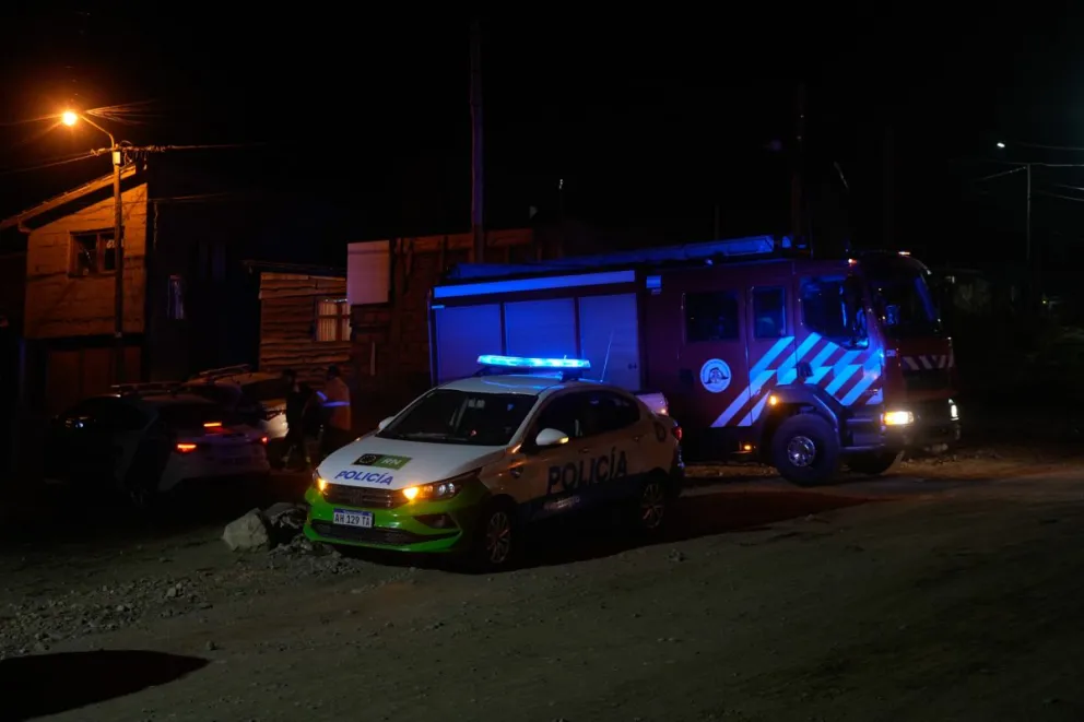 Continua el operativo en la zona del barrio Arrayanes. Fotos: Marcelo Martínez 