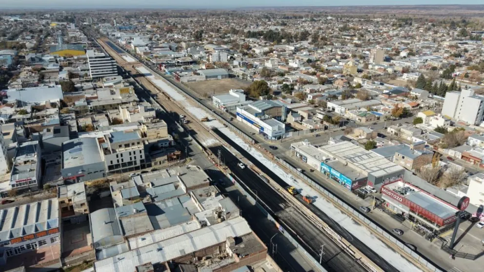 Abrió el concurso para poner nombre a la Gran Avenida de la ciudad.