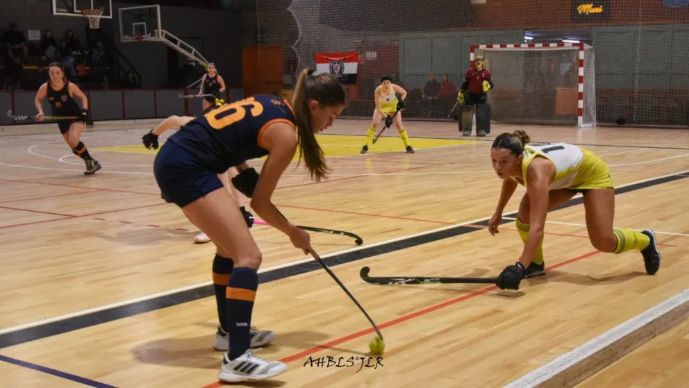 La lucha en la máxima categoria femenina continúa al rojo vivo. Fotos: José Luis Reybaud 