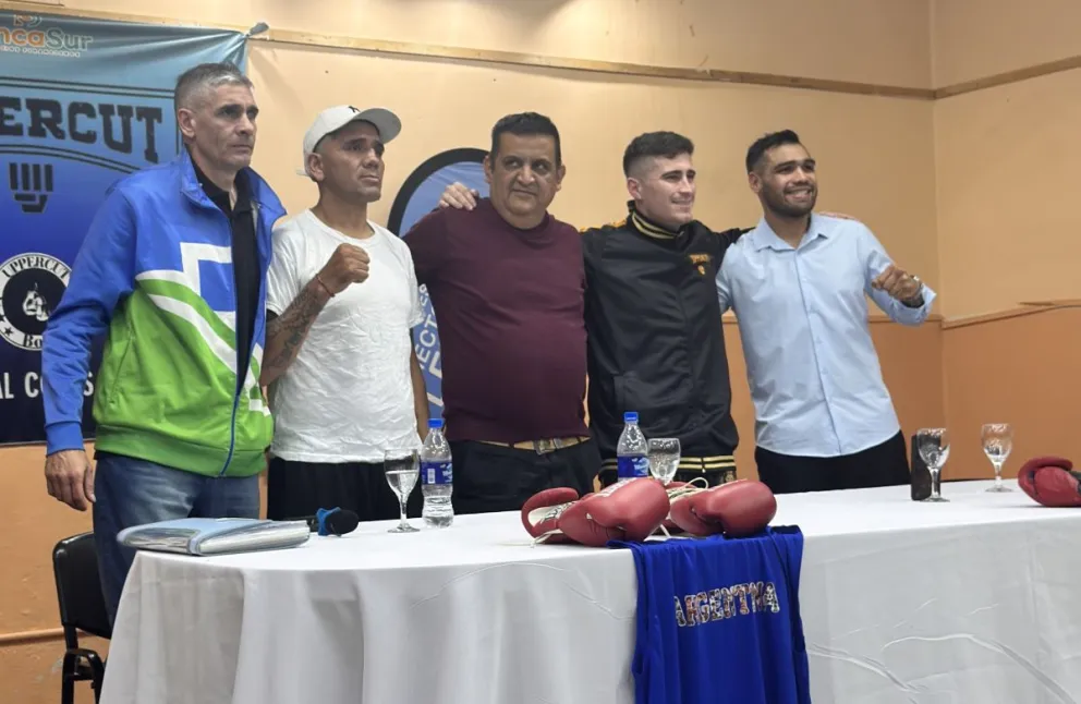 Luis, de camiseta y a la derecha, quiere tener un buen paso por Conesa. Foto: gentileza.