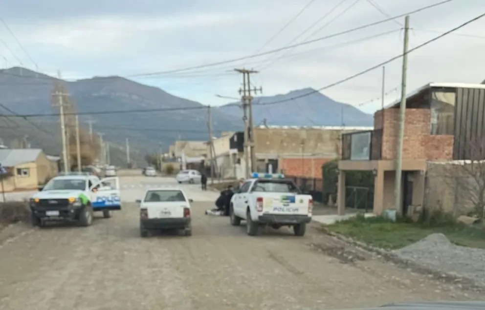 Aproximadamente una hora después del episodio, personal policial detuvo a un hombre de 34 años, acusado de hurto.