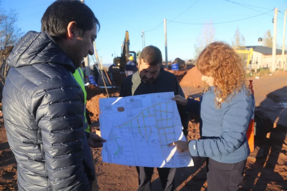 La jefa de Gabinete de Neuquén recorrió las obras.