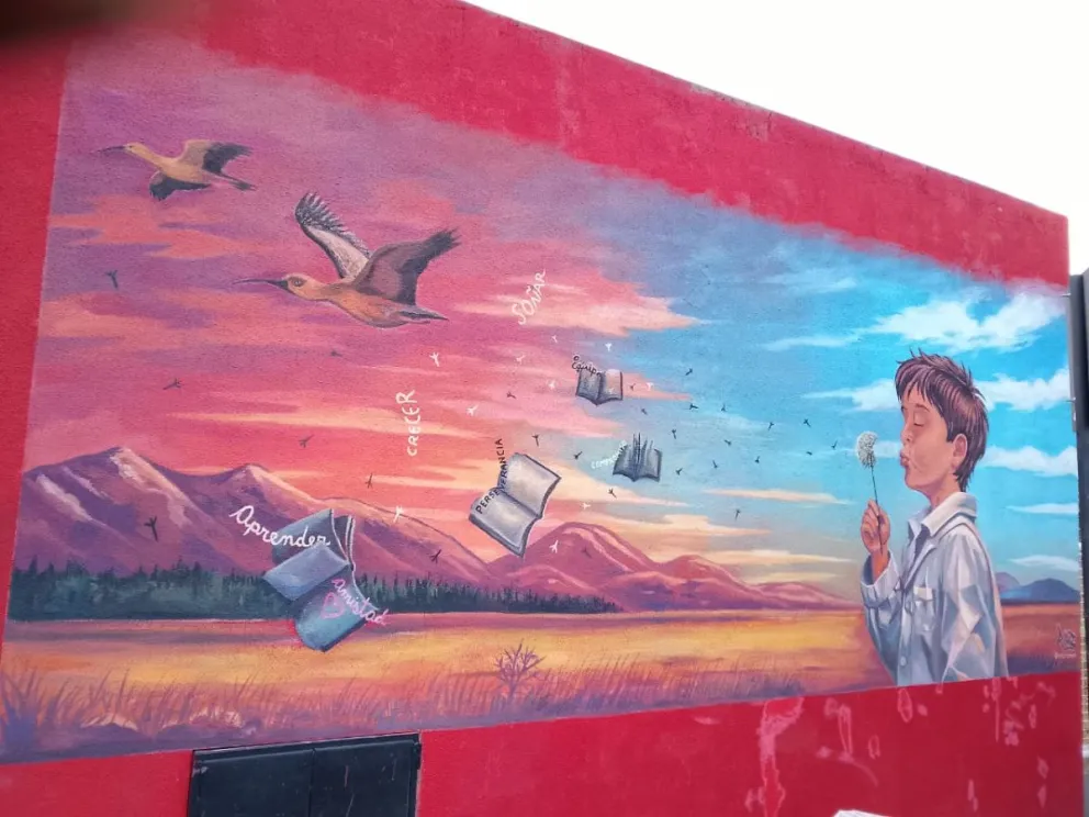 El mural que se logró pintar luego de las primeras ferias realizadas. Foto gentileza. 
