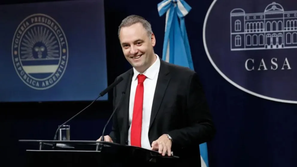 Adorni presentó su declaración jurada, horas después de adherir al Régimen Simplificado de Ganancias. 