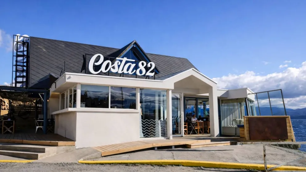 El edificio tiene una superficie de 387 metros cuadrados y estaba destinado a uso gastronómico.