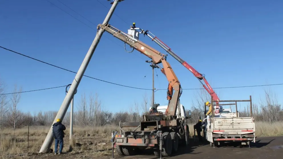 La Provincia dotará de servicios a más lotes de la capital rionegrina. Foto: Gobierno de Río Negro.
