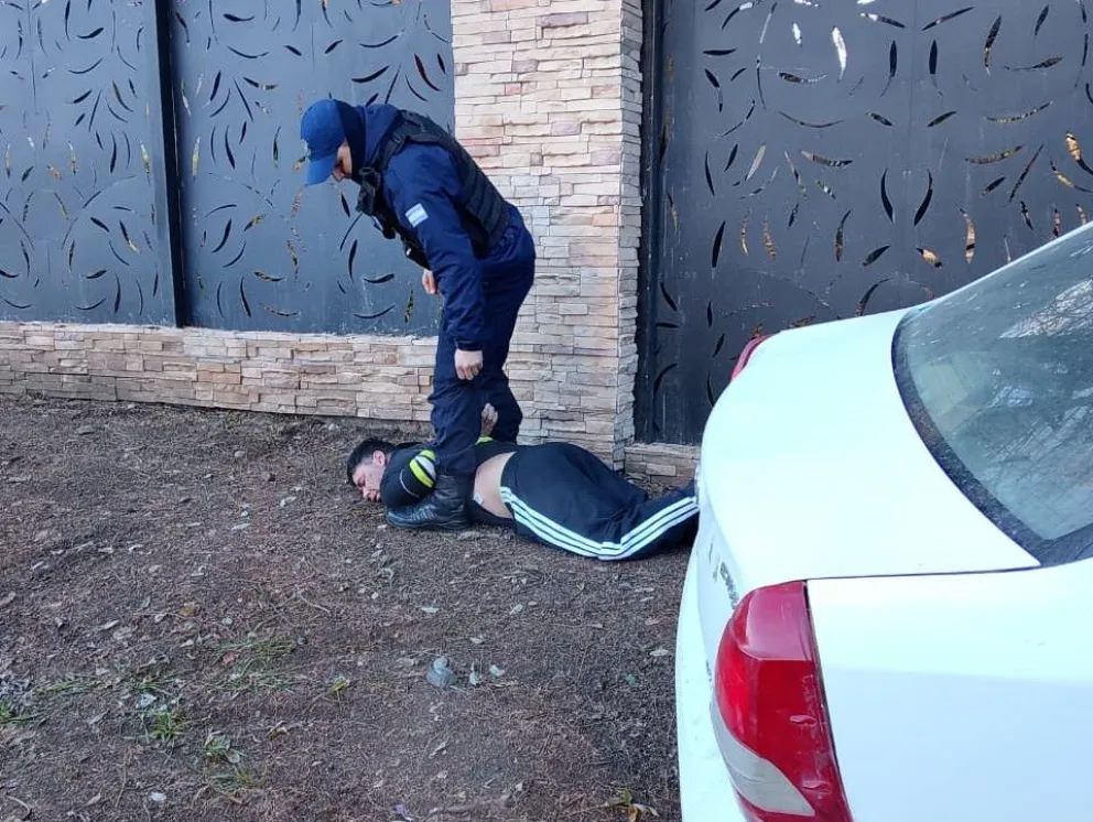 El hombre terminó detenido tras una persecución en el oeste. Foto: Policía de Río Negro.