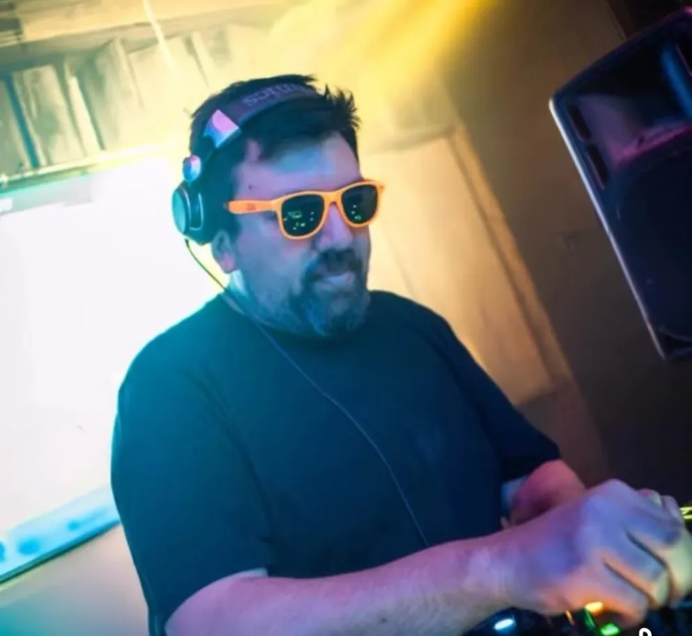 El plus de la noche será la celebración de los 30 años de Maxi Argüello musicalizando momentos. Foto gentileza. 