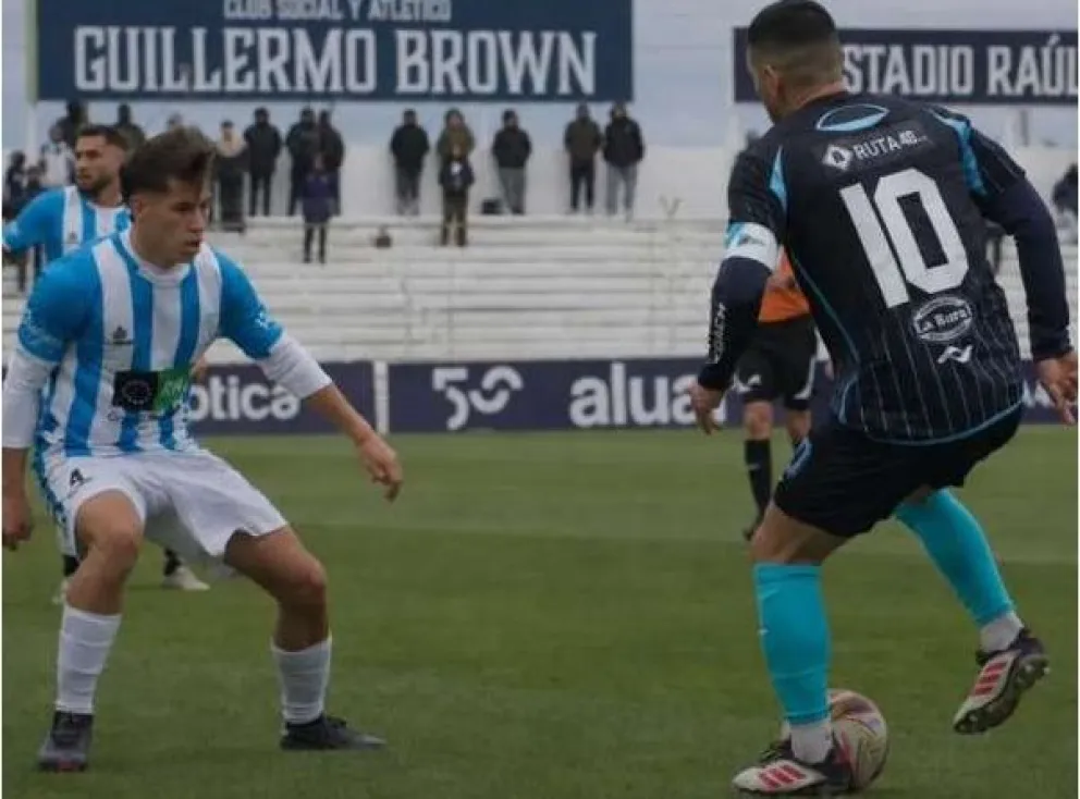 Sol de Mayo ganó bien en Madryn y recuperó terreno en la tabla. Foto: prensa Brown de Madryn.