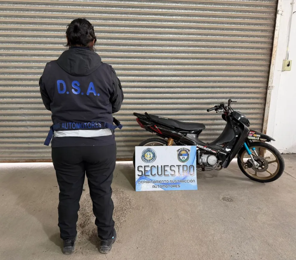 La motocicleta presentaba anomalías en la zona donde se encuentra estampada la numeración identificatoria del cuadro. Foto: Policía de Río Negro.