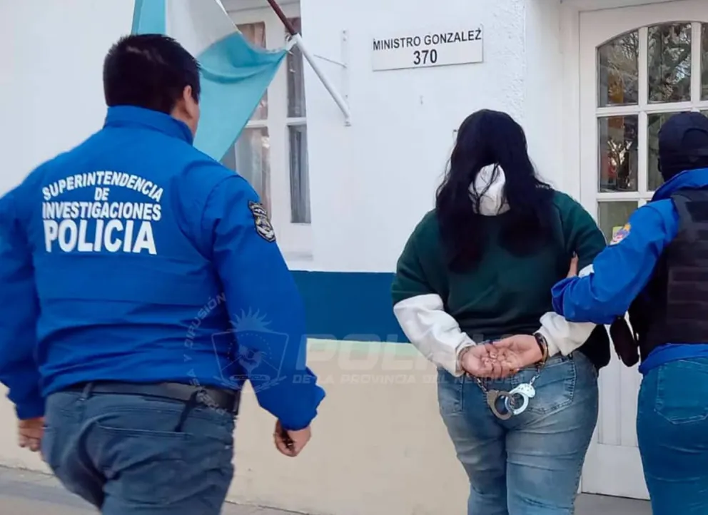 Mujer detenida por estafas en Neuquén.