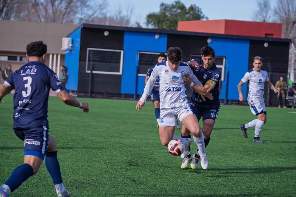 Deportivo Rincón no puede sumar. Ahora perdió con Atenas de Río Cuarto. Foto: prensa Deportivo Rincón.