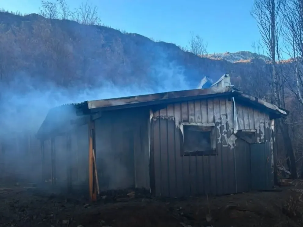 La casa formaba parte del plan de reconstrucción del Gobierno del Chubut para asistir a los vecinos que perdieron sus hogares en el incendio forestal de enero.