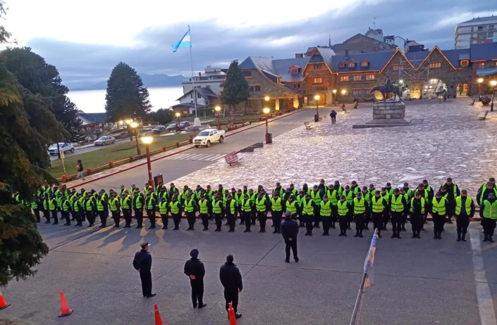 El esquema contempla una fuerte presencia policial en los centros comerciales de ambas ciudades cordilleranas.