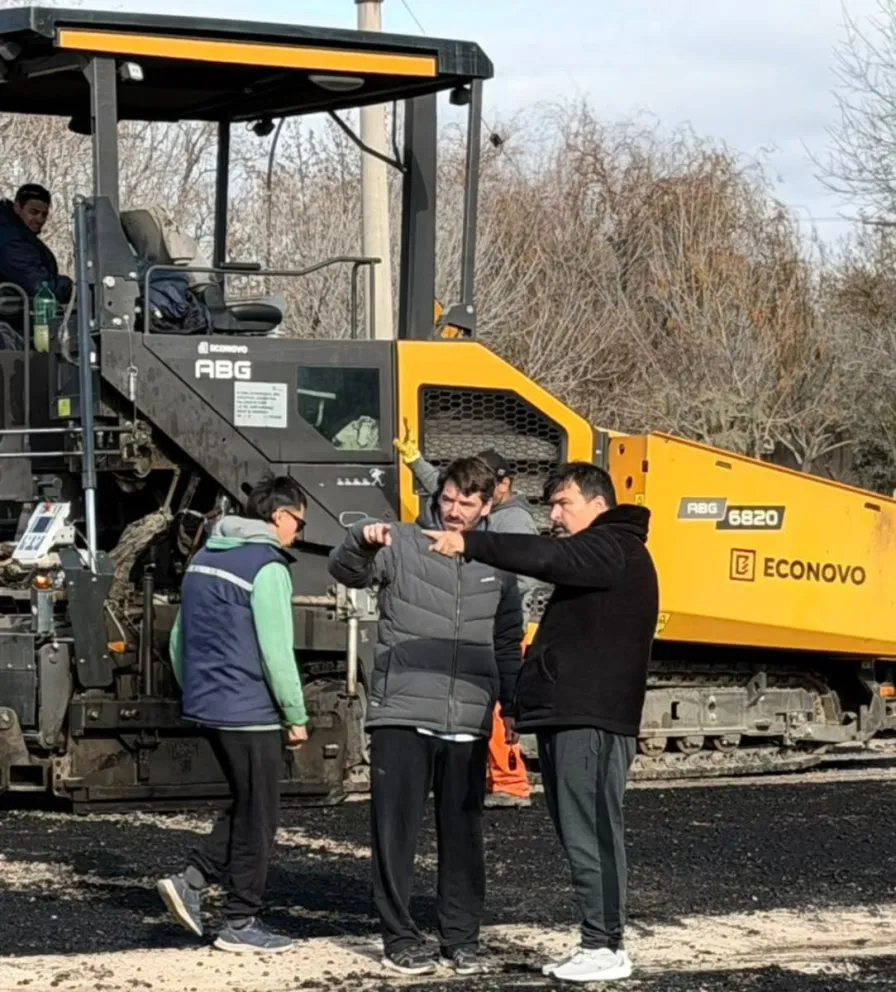 El intendente supervisó el avance de las obras.