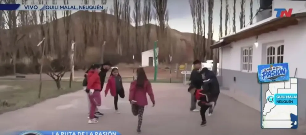 Alumnos de la Escuela 14 de Quili Malal.