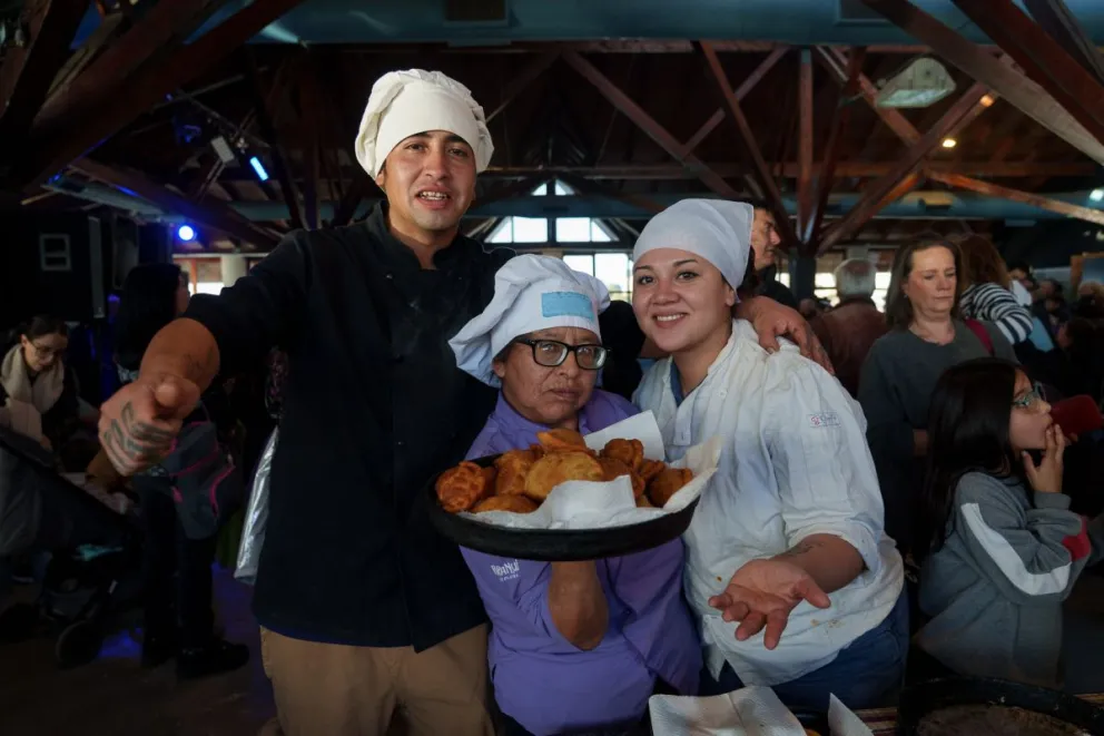 Una fiesta de sabores en el Puerto San Carlos. Foto: Marcelo Martínez 