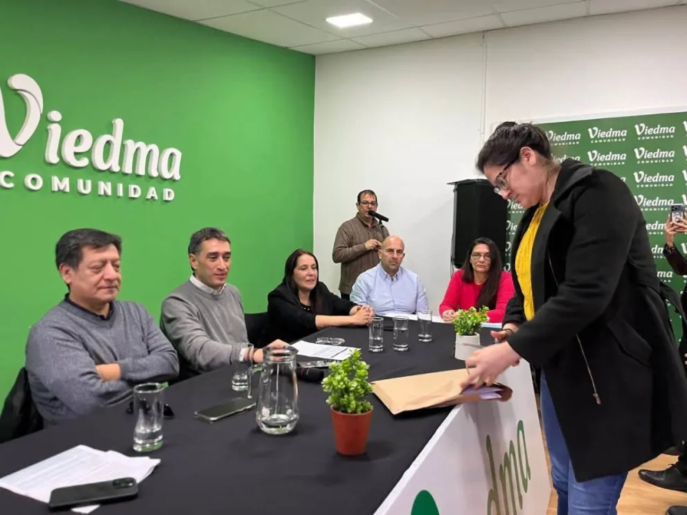 el loteo Los Hornos está ubicado entre la avenida Perón y la calle Los Cedros.