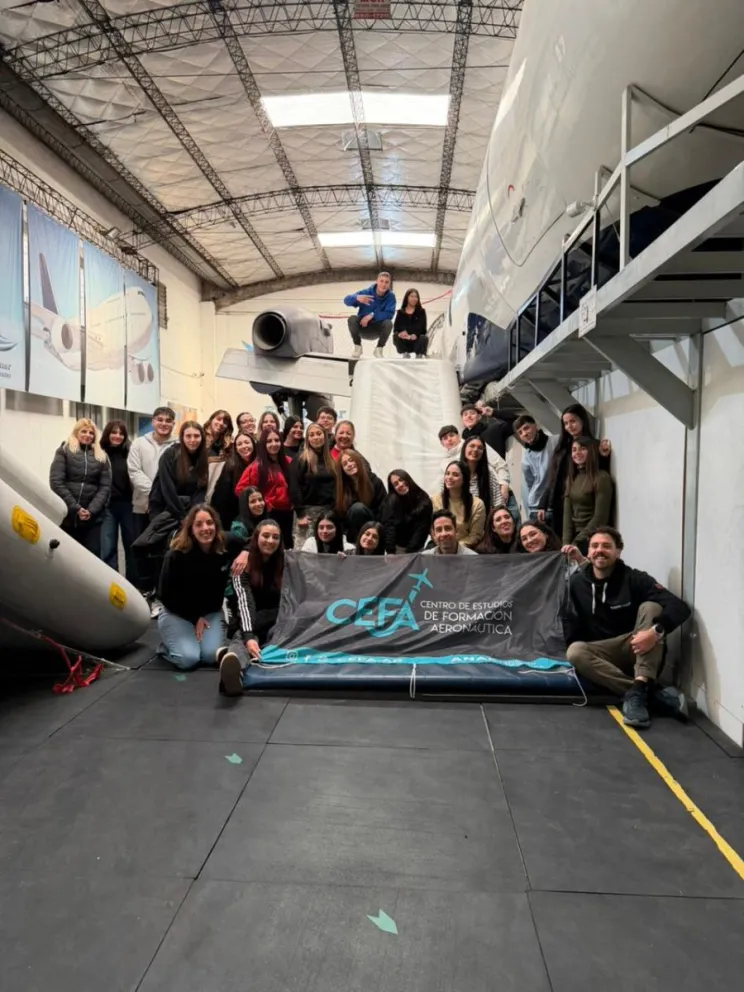 Jóvenes estudiantes durante sus prácticas profesionales. Foto: CEFA 
