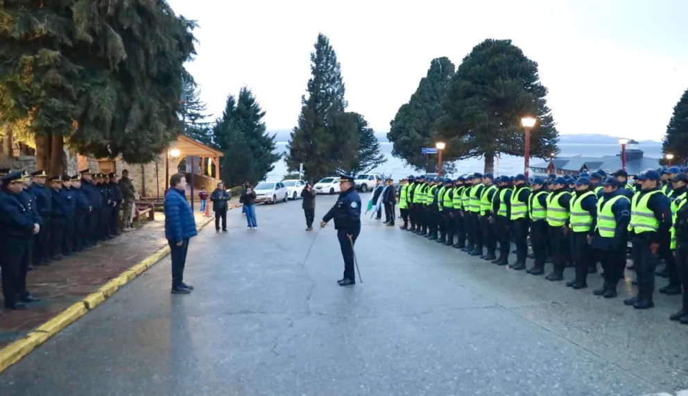 Se realizó un acto en el Centro Cívico para presentar el Operativo Invierno. Foto: Gobierno de Río Negro.