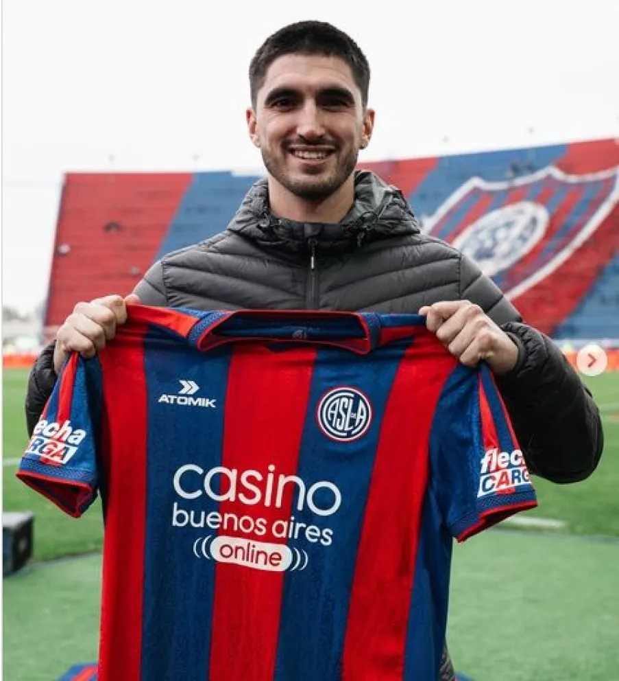 "Tuti" con la camiseta de "El Ciclón". Por segunda vez jugará en la Liga Profesional. Foto: gentileza.