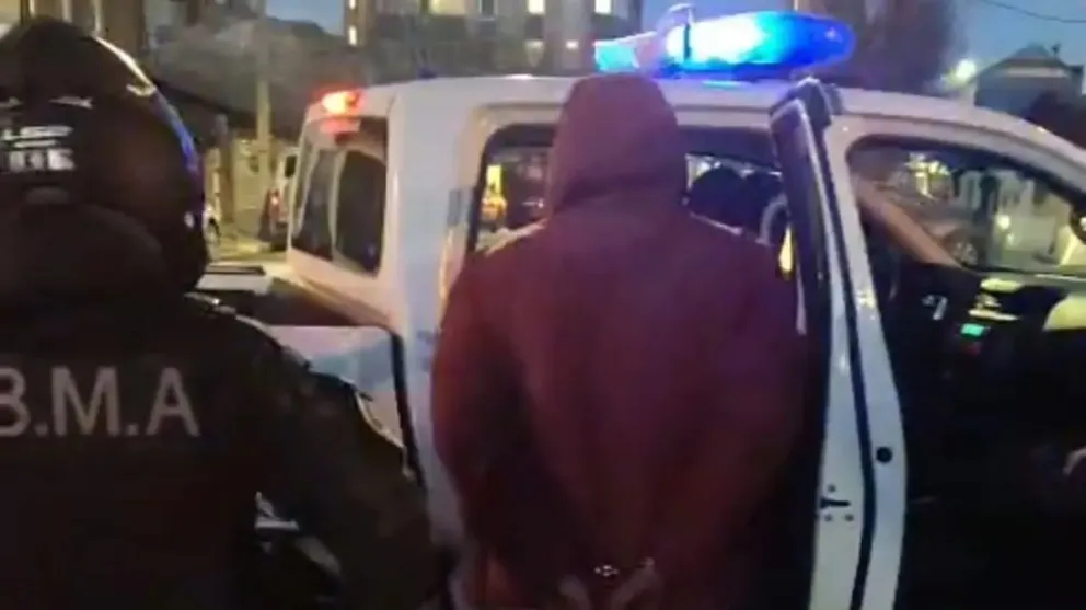  Se dio inmediata intervención a la Fiscalía de turno, que confirmó la plena vigencia de la medida cautelar. Foto: Policía de Río Negro.