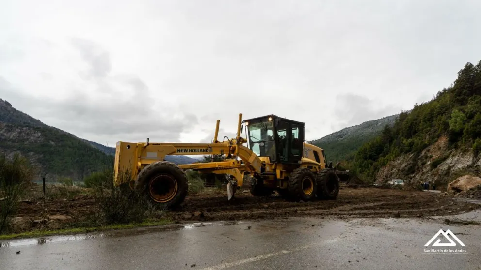 El derrumbe en la ruta 40 generó que se corte el tránsito