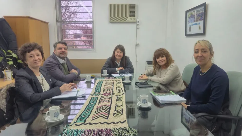 Pasqualini coordina con la UNCo su integración en el tercer edificio del Polo.