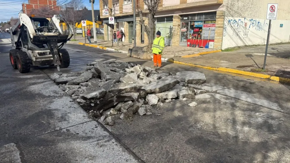Las autoridades solicitaron a quienes circulen por el sector respetar la señalización preventiva. Foto gentileza ANB