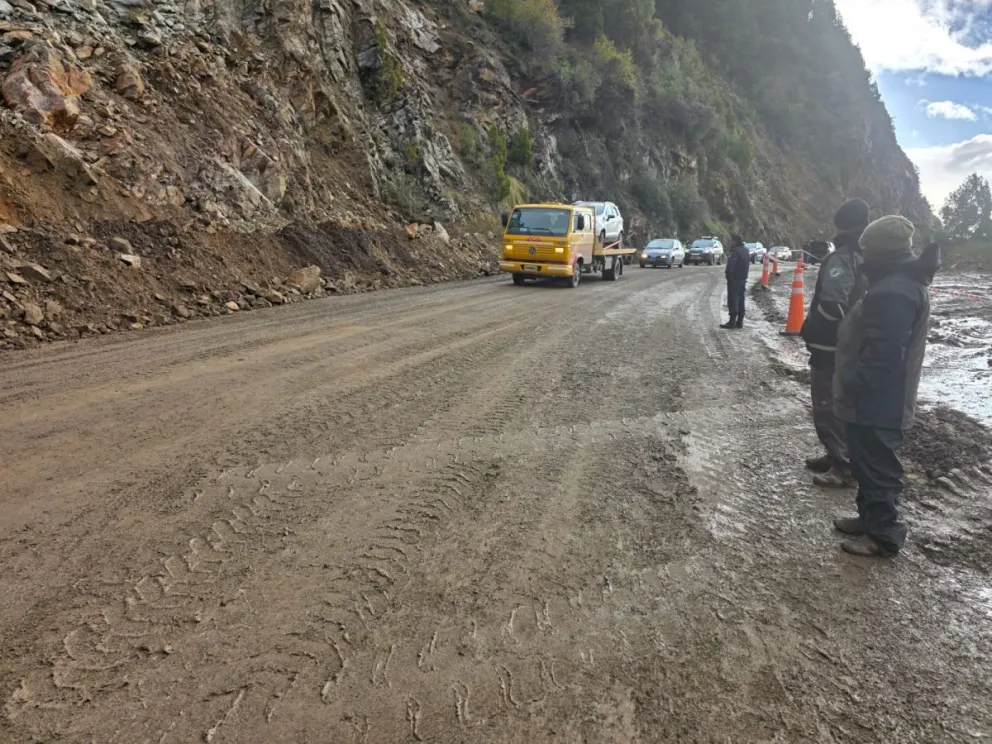 Habilitaron la ruta 40, con asistencia permanente y fuertes restricciones. Foto gentileza