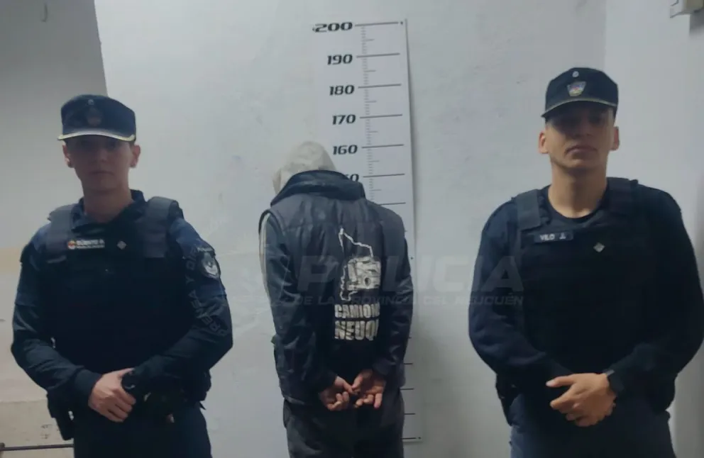 Hombre demorado en intento de robo.