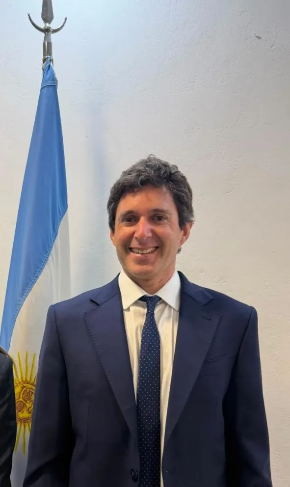Gomez Constenla tiene una larga  trayectoria en el Poder Judicial de la Nación así como en el Consejo de la Magistratura, 
