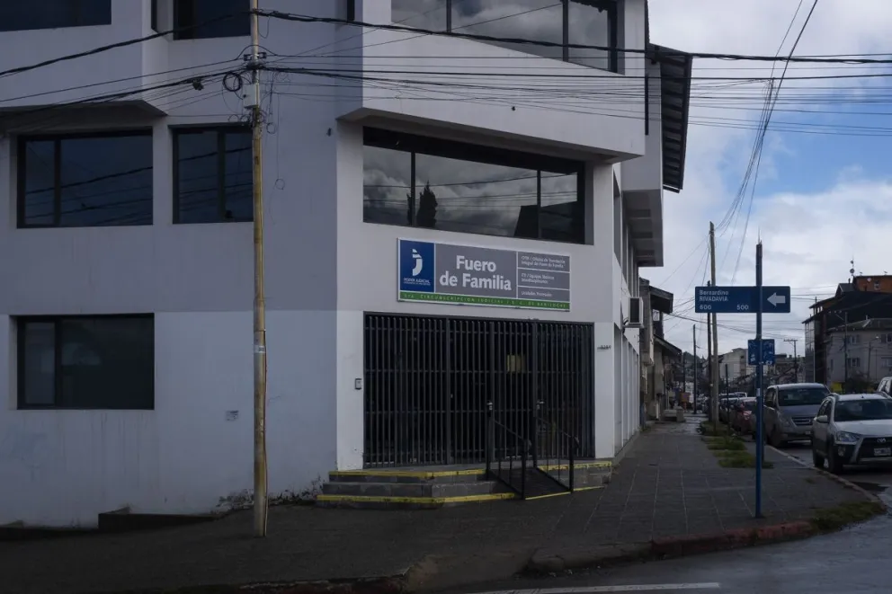 El adulto mayor pasó a recibir atención profesional las veinticuatro horas en un entorno adecuado. Foto: Marcelo Martínez.