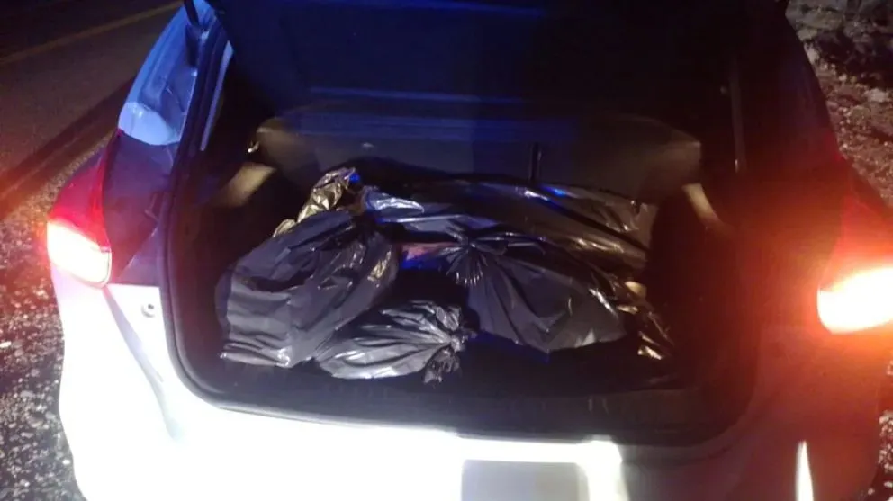 El hombre transportaba carne faenada de manera clandestina.