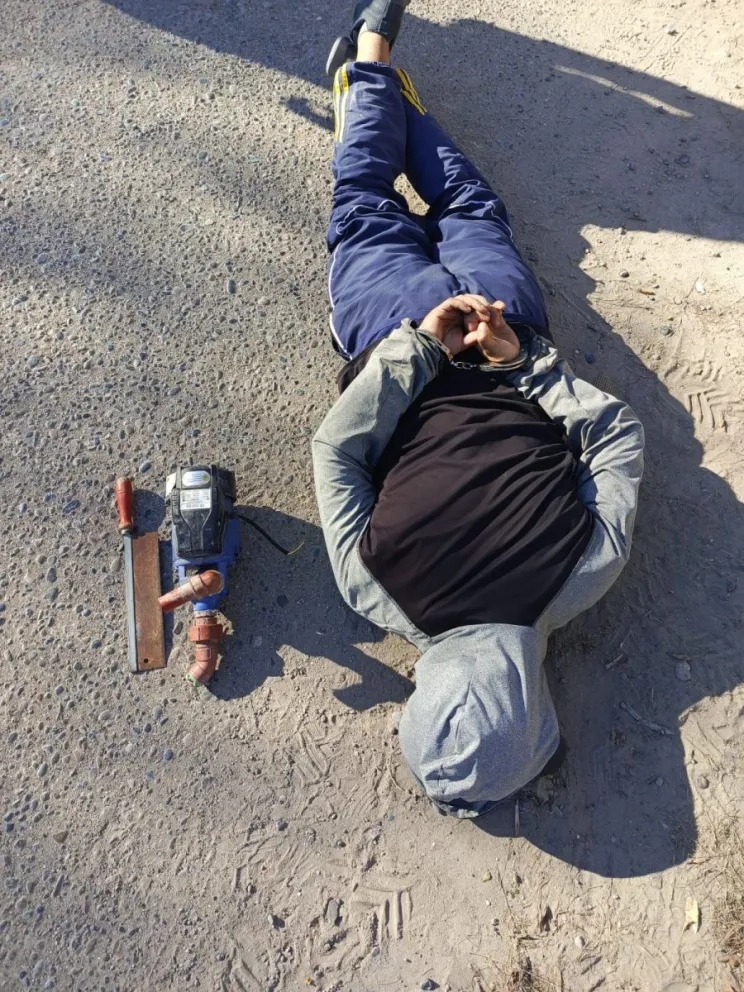 La pareja fue detenida en la intersección de las calles Río Negro y Ramos Mexía. Foto: Policía de Río Negro. 