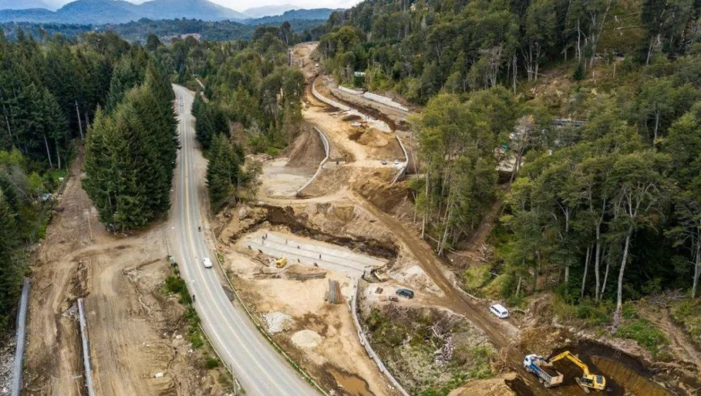 El cruce tuvo como uno de los ejes centrales la ruta de Circunvalación de la vecina localidad. Foto: Municipalidad de Bariloche. 