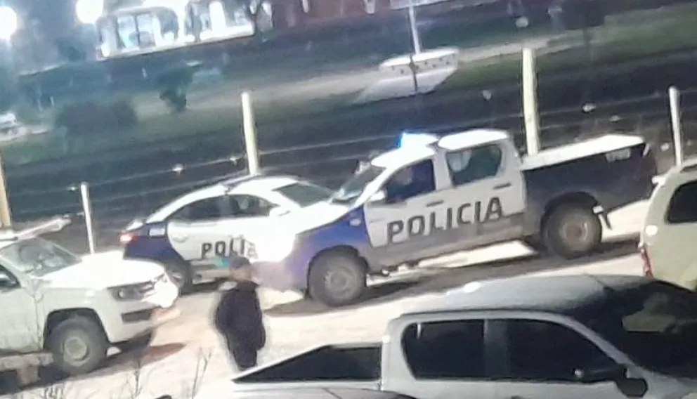 Los violentos ladrones no lograron llevarse la bicicleta (Foto: Centenario Digital)