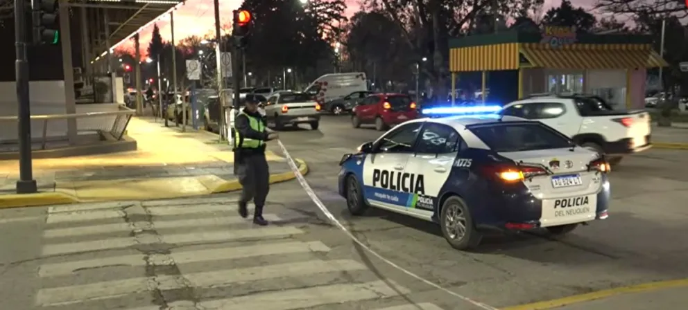 El hombre se descompensó y murió en plena calle.